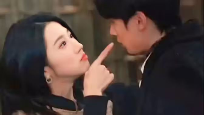 總裁夫人當(dāng)膩了，今天開始好好打工(全集)